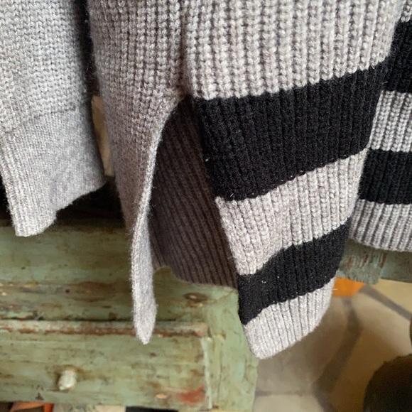 Cozy Oversized Tunic Sweater ❄️ - Picture 7 of 8